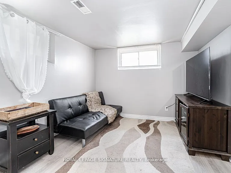 1078 Eastmount Ave #2 — Photo 10