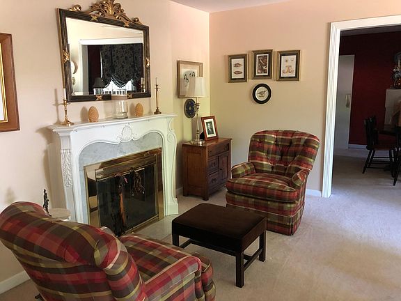 4th image of 310 Geyer Forest Dr