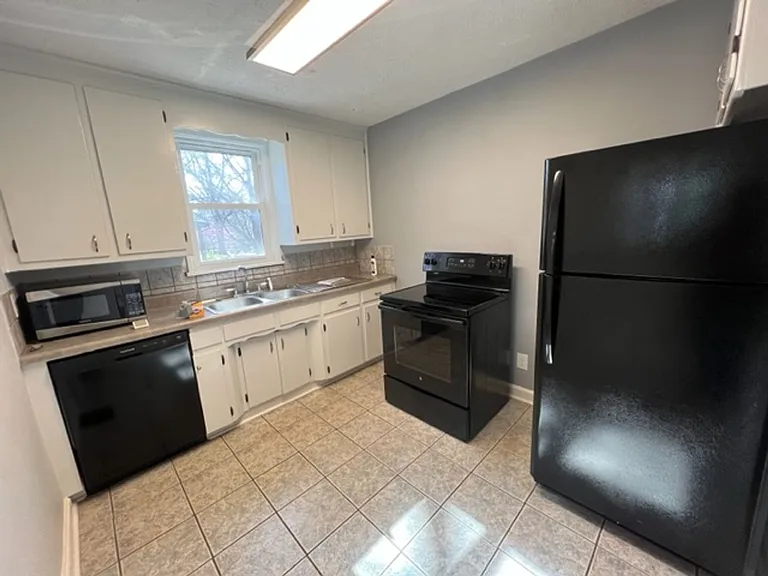 155 Greenwood Dr — Photo 8