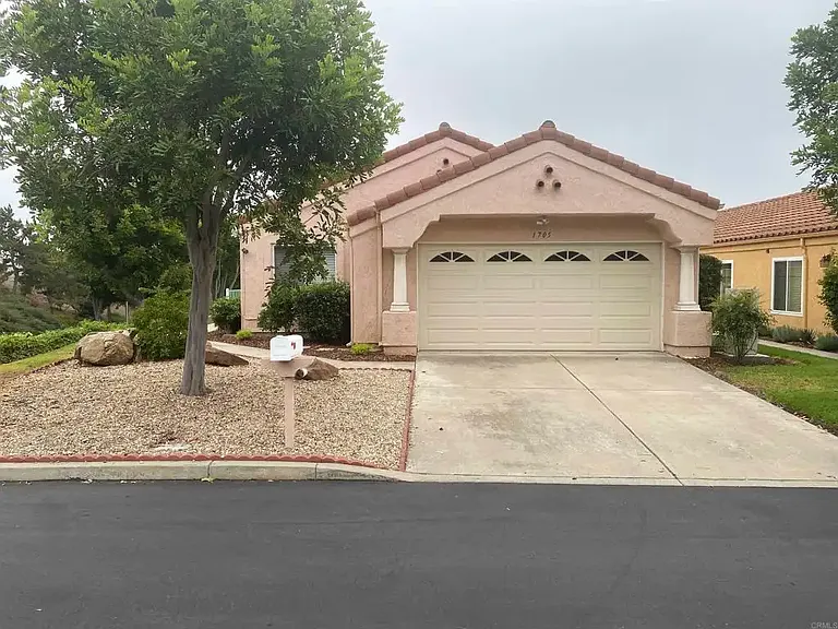 1705 Muirfield Gln — Photo 1