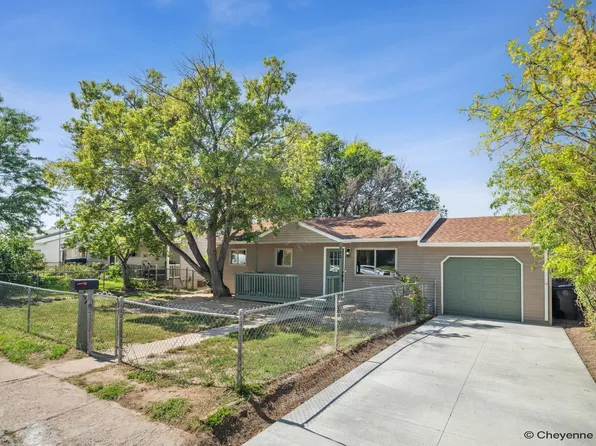 122 King Ct, Cheyenne, WY 82007