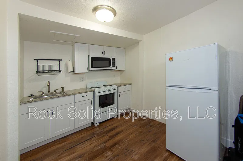 1 bed, 1.0 bath, 600 sqft, $1,095 — Photo 3