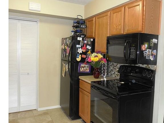 3rd image of 20367 Williamsburg Ct #223C