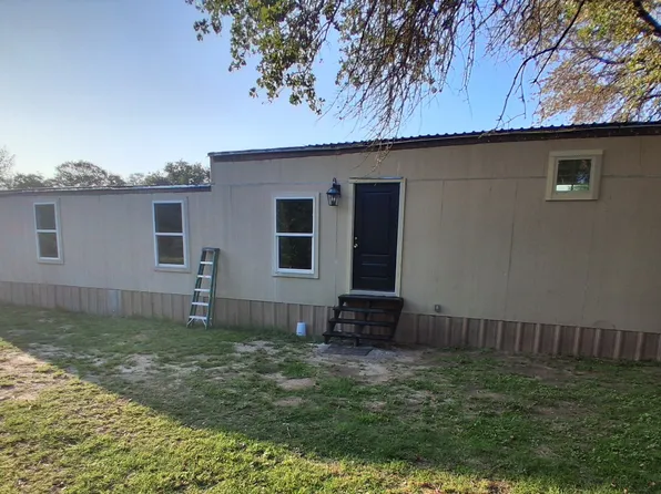(undisclosed Address), Lytle, TX 78052