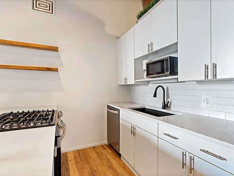 728 W Jackson Blvd #317 — Photo 7