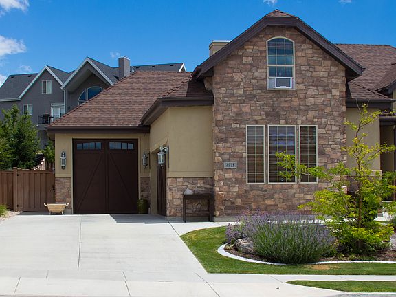 3rd image of 4918 N Ravencrest Ln