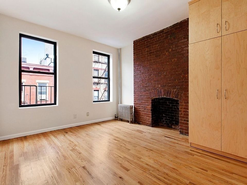 1st image of 30 Cornelia St APT 16