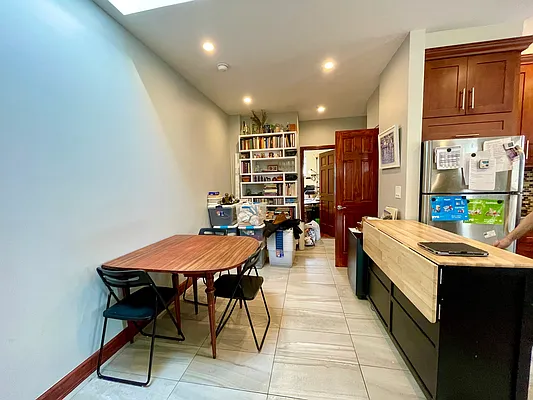 Rented by Spire Group | media 12