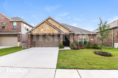 4325 Bayport Dr Photo 1