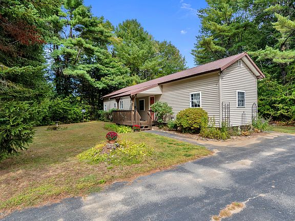 3rd image of 88 Eaton Drive