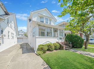 224 Beach 131 St, Rockaway Park, NY 11694