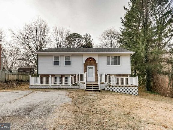 2nd image of 757 Benfield Blvd