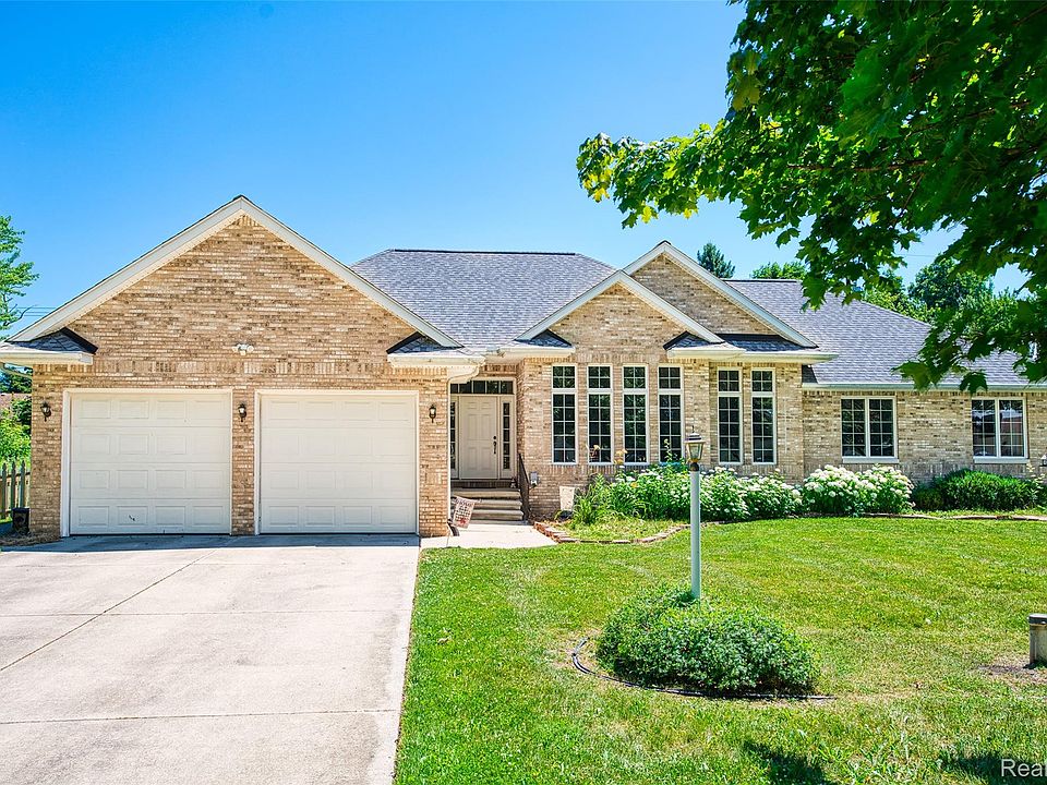 1st image of 5382 Meadowlawn Rd
