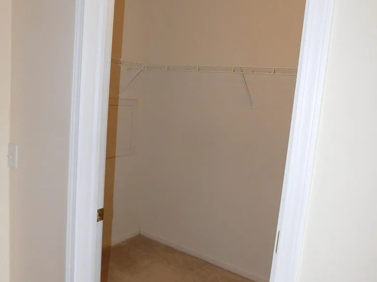 821 Brandon Ave — Photo 8