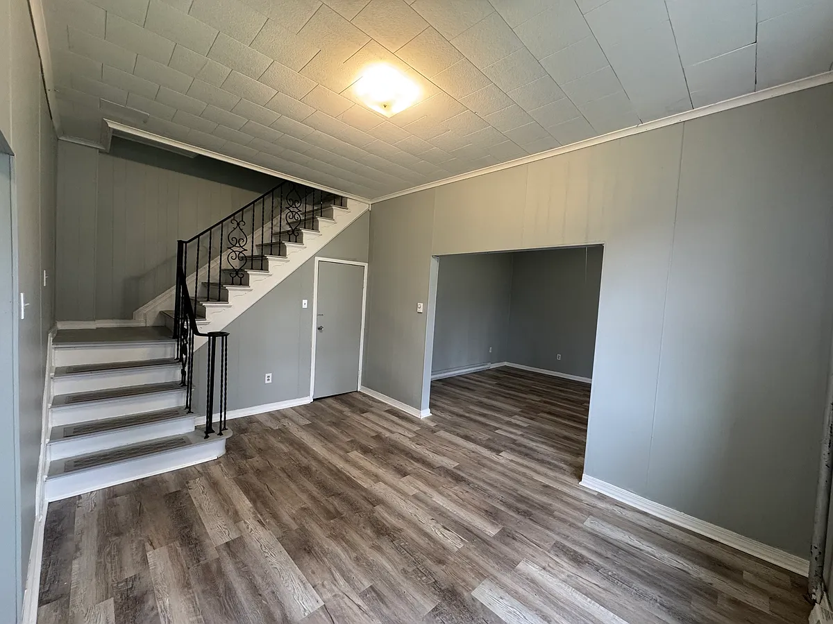 Building Photo - 617 Fellows Ave #1