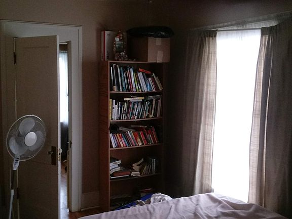 4th image of 607 N Clemens Ave