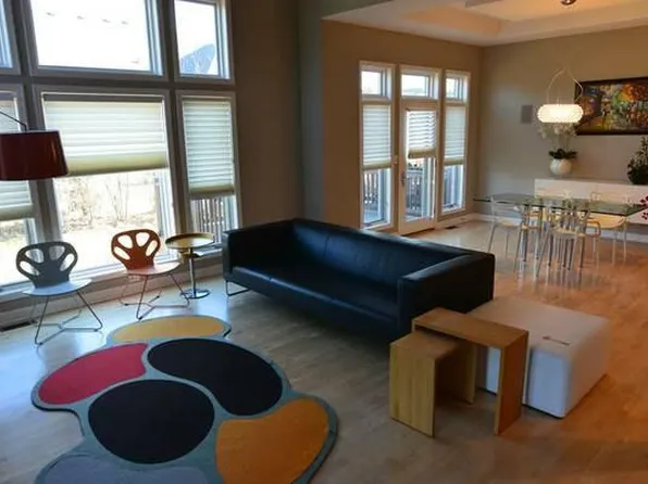 837 N Maple Ave, Palatine, IL 60067