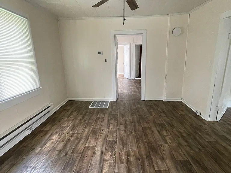 319 Washington St — Photo 3