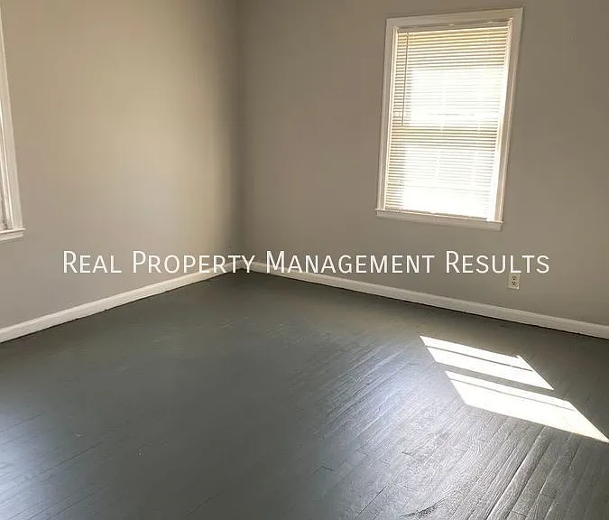 1208 Macarthur Dr — Photo 12