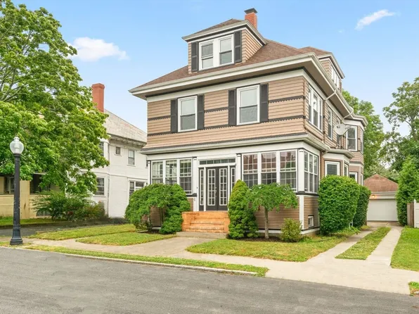 4 Anthony St, New Bedford, MA 02740