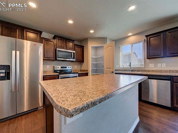 4th image of 6189 Shavers Dr