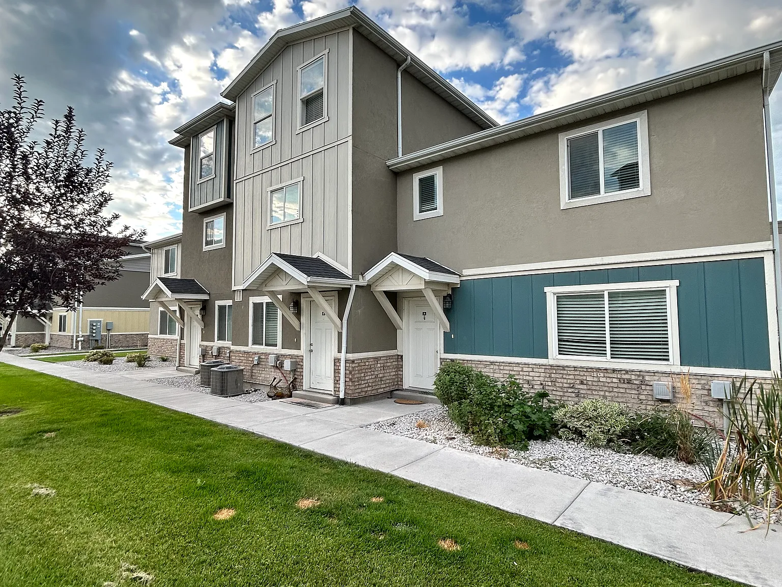 3 bed, 1700 sqft, $1,700 — Photo 1