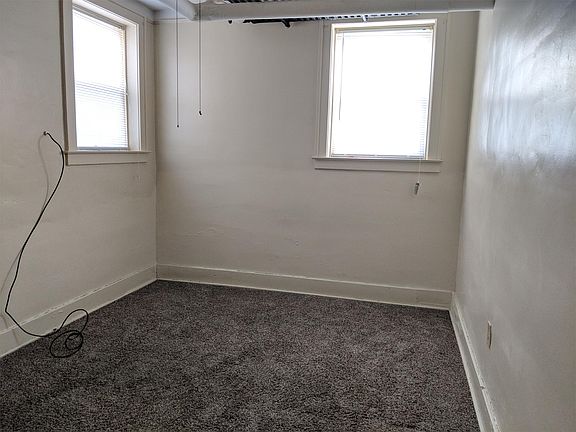 3rd image of 14939 Hampton St APT 1