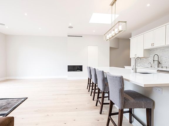 5th image of 156 Landers St #B
