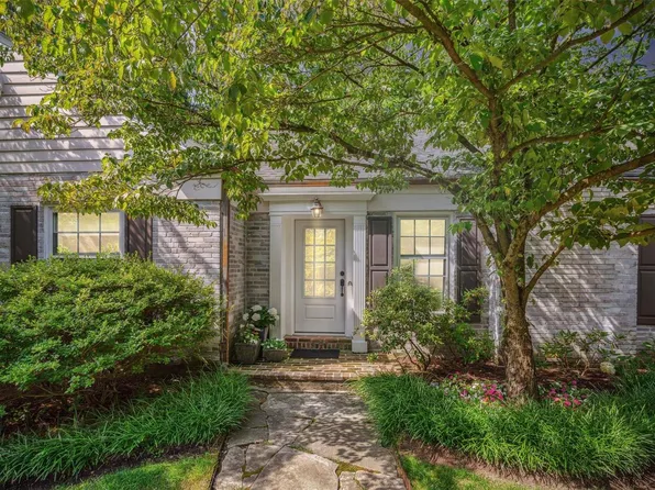 9966 Conway Rd, Saint Louis, MO 63124