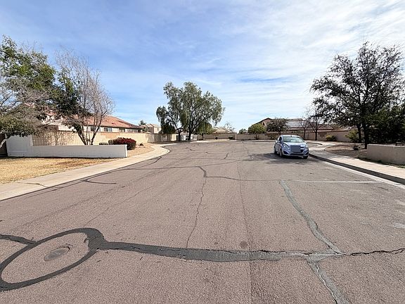 5th image of 5702 W Royal Palm Rd