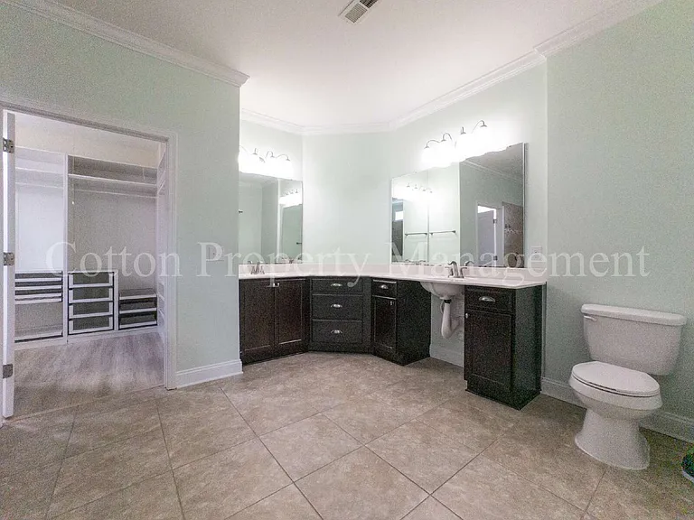 7445 Darius Dr — Photo 21