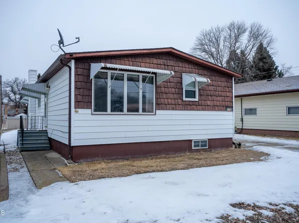 116 4th Ave NW, Beulah, ND 58523