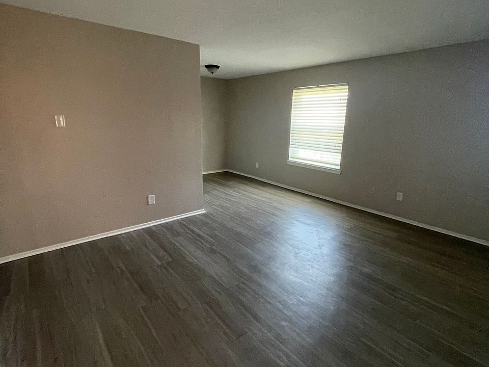 1st image of 120 Avenue H APT 207