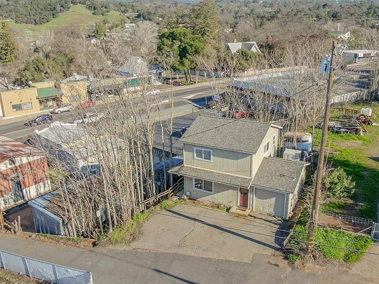 49 Gatewood Ave — Photo 3
