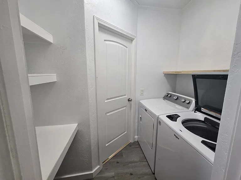 375 S 200 W — Photo 9