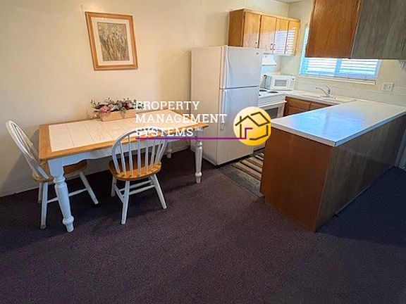 4th image of 828 E 200 S APT 11
