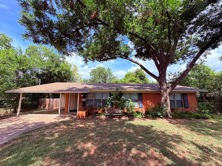 5915 Sunshine Dr — Photo 1