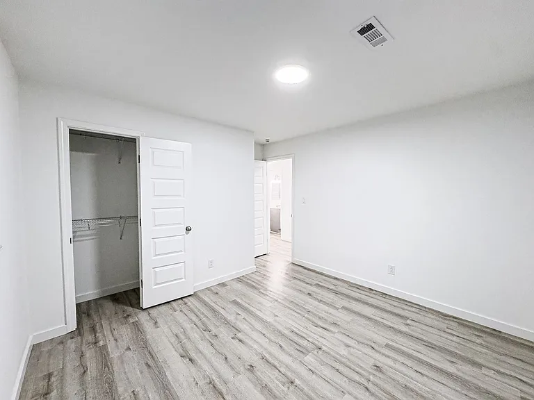 1307 Jarrett Dr — Photo 10