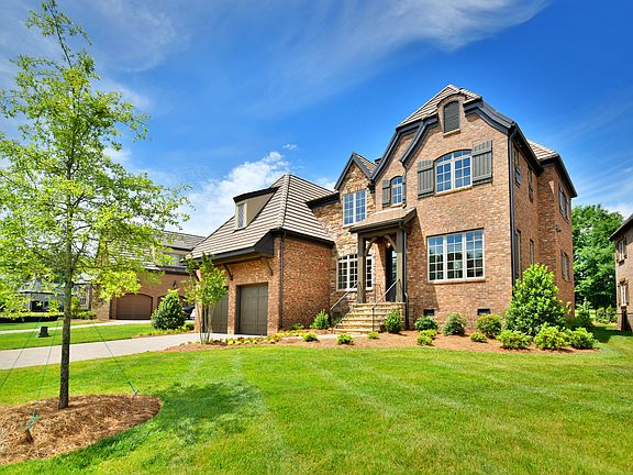 NEW home on golf course