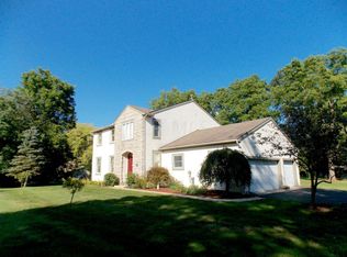 6000 Flora Villa Dr, Worthington, OH 43085