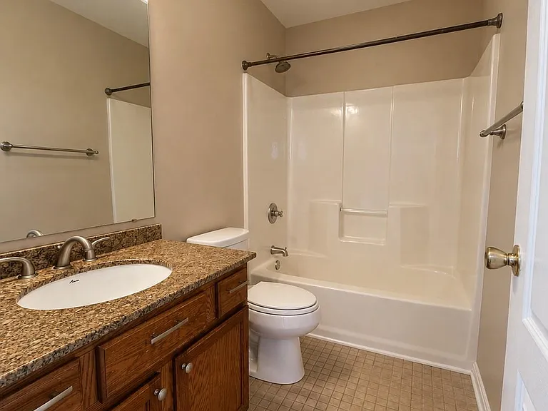 1107 Station Dr — Photo 13