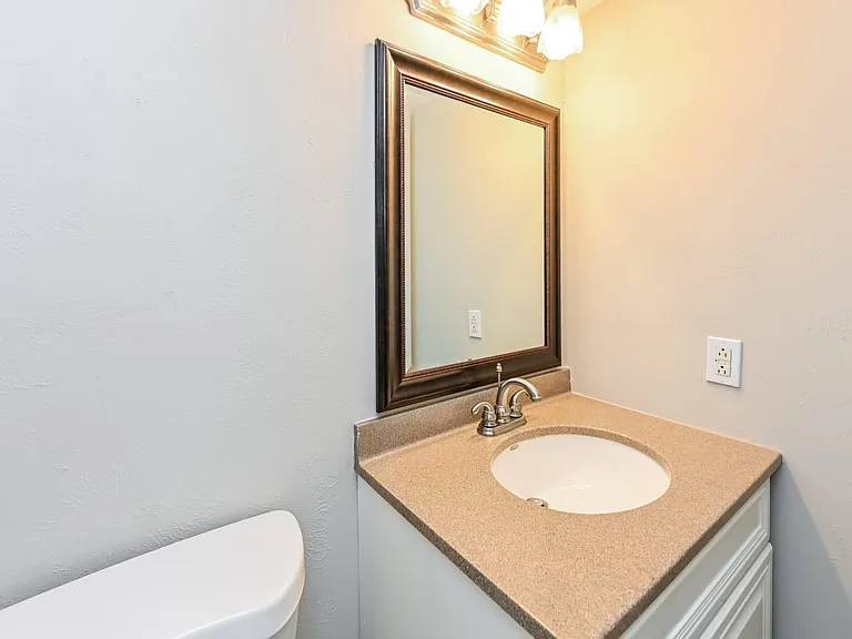 22710 Melham Ln — Photo 14