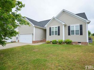 1628 Maizefield Ln, Fuquay Varina, NC 27526