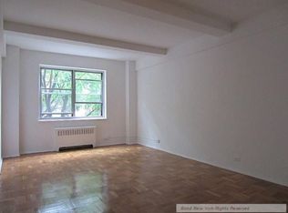 550 Grand St #2D, New York, NY 10002
