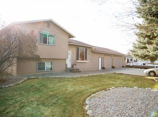 2401 N Ridgeview Dr, Post Falls, ID 83854