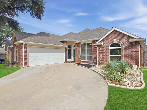 5013 Glen Springs Trl, Fort Worth, TX 76137
