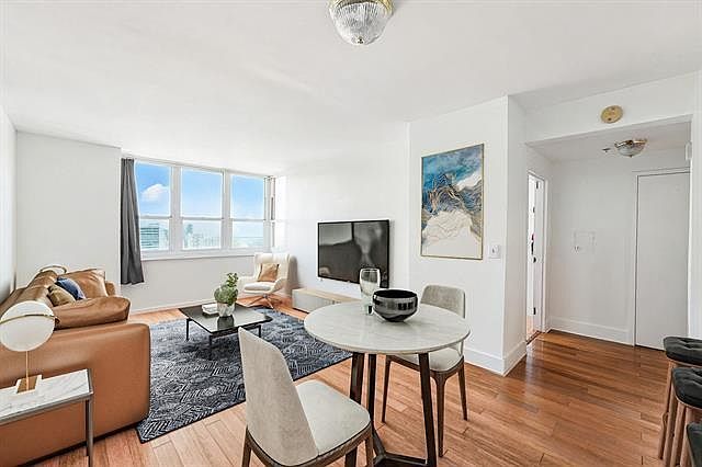 1st image of 88 Morgan St APT 4303