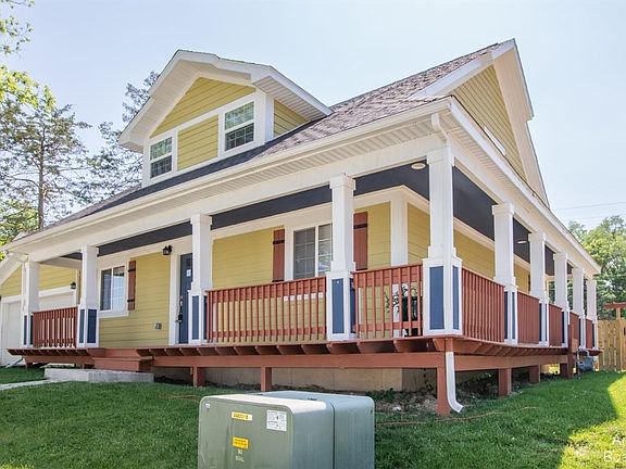 2nd image of 5 Maple Village Ct
