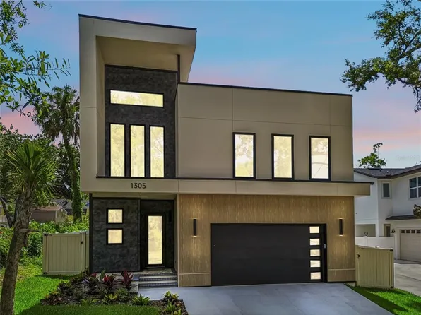 1305 Hilton Pl, Tampa, FL 33604