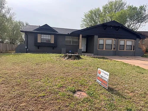 2908 SE 47th St Photo 1